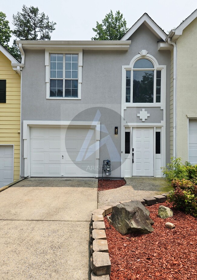 property at 1041 Kennesborough Rd NW