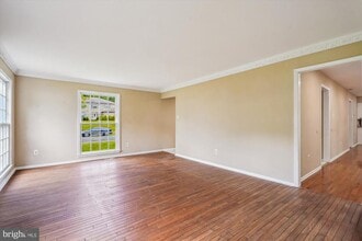 6603 Tina Ln in McLean, VA - Building Photo - Building Photo