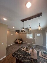 807 1st Dr NW-Unit -A in Austin, MN - Foto de edificio - Building Photo