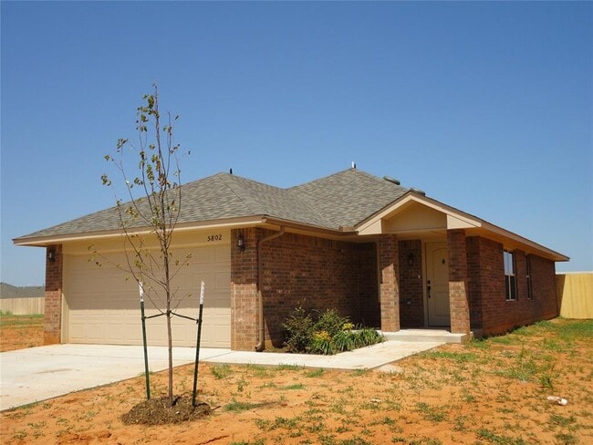 5802 Clearwater Dr in Oklahoma City, OK - Building Photo - Building Photo