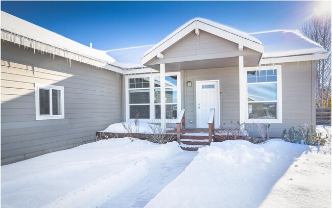 911 Rachel Rd in Victor, ID - Building Photo - Building Photo