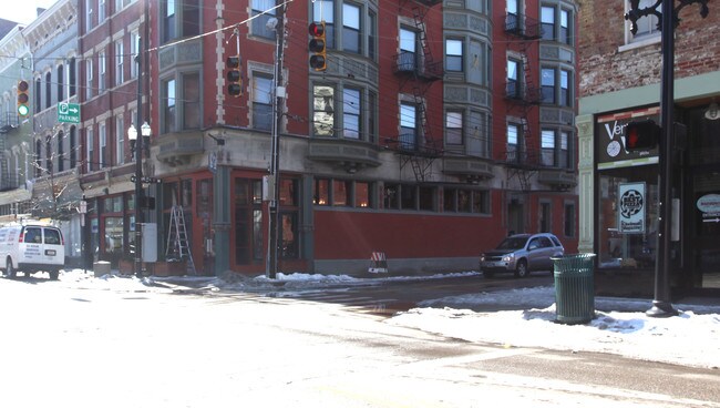 1237 Vine St in Cincinnati, OH - Building Photo - Building Photo
