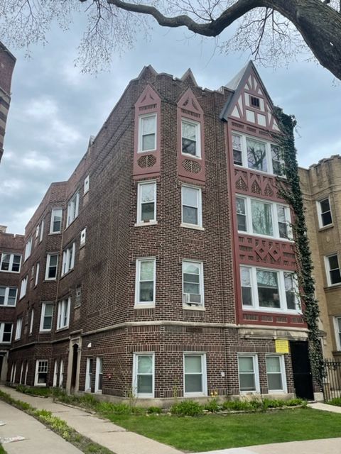 property at 2042 W Farragut Ave