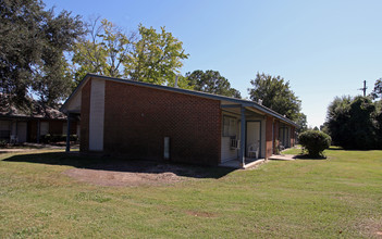 Sharlo Terrace Apartments in Baton Rouge, LA - Building Photo - Building Photo