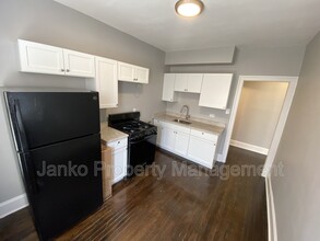 5352 W Division St in Chicago, IL - Building Photo - Building Photo