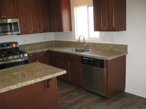 1339 Darien Ct in Santa Maria, CA - Building Photo - Building Photo