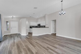 1592 Salerno Cir in Weston, FL - Building Photo - Building Photo
