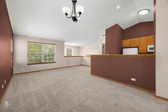 2532 Golf Ridge Cir in Naperville, IL - Building Photo - Building Photo