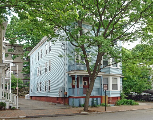 22-24 Sherman St in Portland, ME - Building Photo - Building Photo