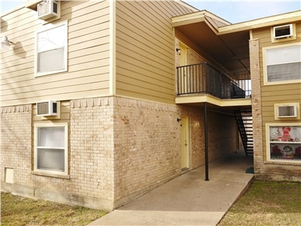 Bonita Gardens Apartments in Dallas, TX - Foto de edificio - Building Photo