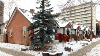 11311 102nd Ave NW in Edmonton, AB - Building Photo