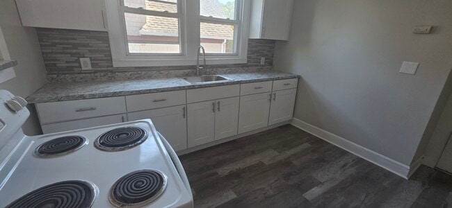 312 Huntington St, Unit 3 in New Haven, CT - Building Photo - Building Photo