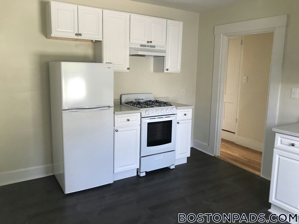 94 River St, Unit 3 in Cambridge, MA - Building Photo