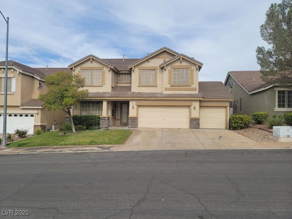 94 Glendive St in Henderson, NV - Building Photo