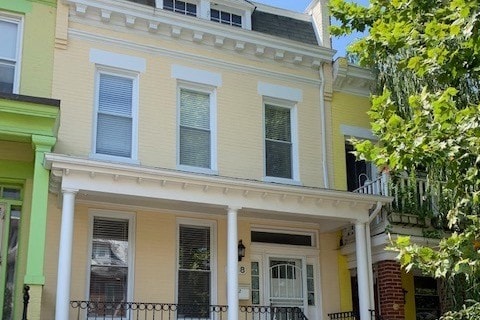 708 Quincy St NW, Unit 201
