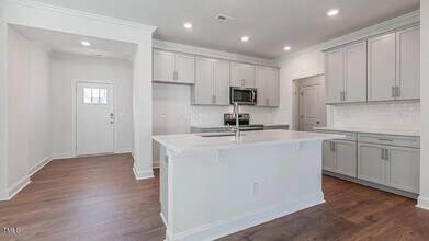 614 Andrade Dr in Fuquay Varina, NC - Building Photo - Building Photo