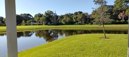 201 Raspberry Rd in Fort Pierce, FL - Building Photo - Building Photo