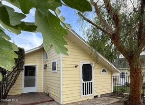 1391 E Hillcrest Dr in Thousand Oaks, CA - Building Photo