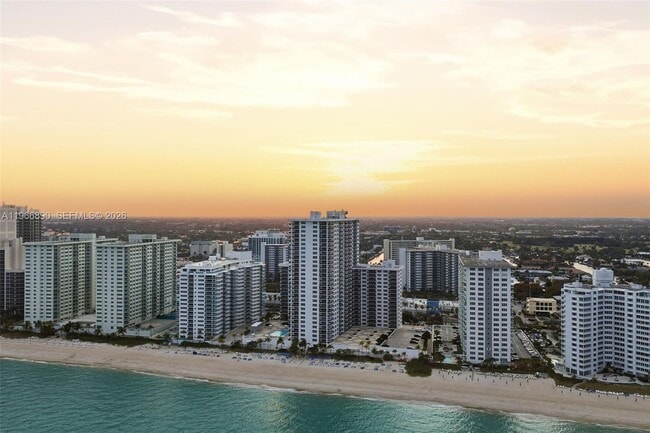 3500 Galt Ocean Dr in Fort Lauderdale, FL - Building Photo - Building Photo