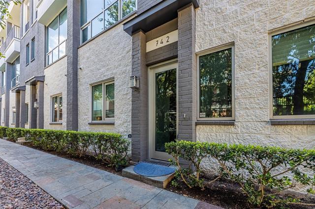 742 Cannen John Ln in Dallas, TX - Building Photo - Building Photo