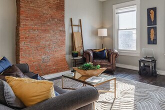 424 Liberty Hl in Cincinnati, OH - Building Photo - Building Photo