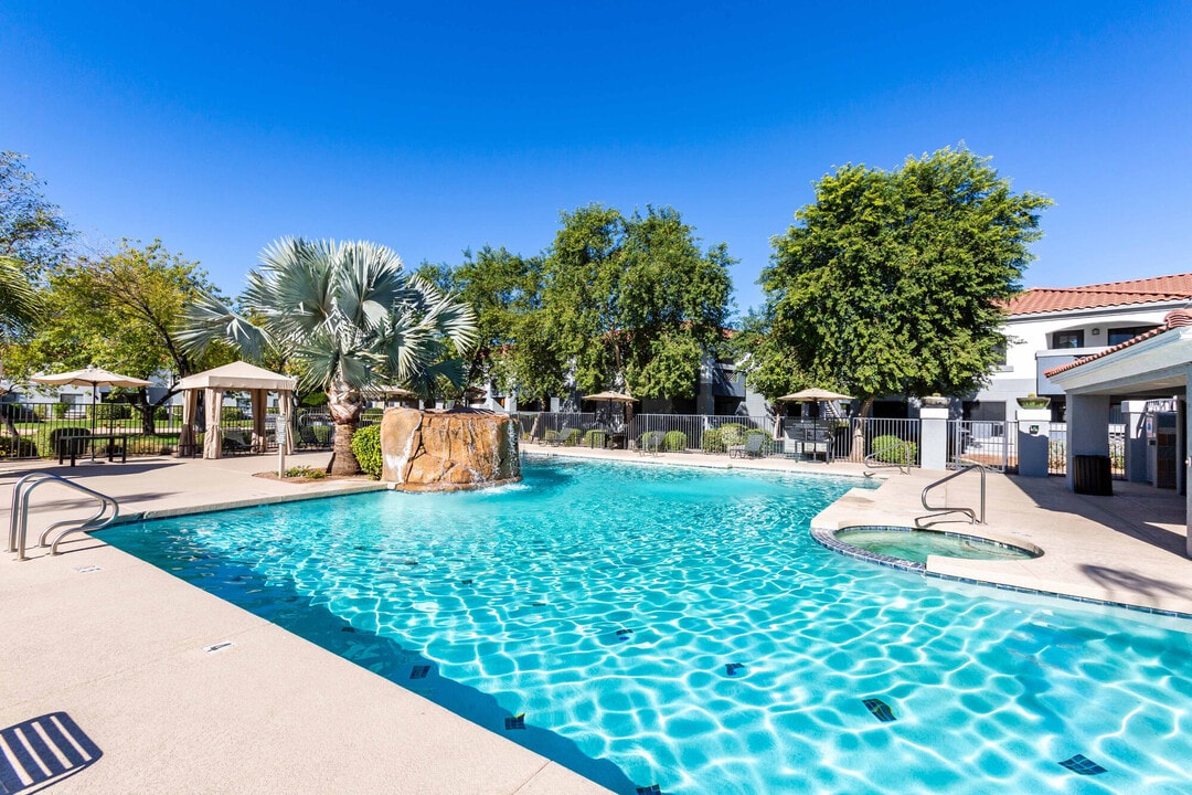 Calista in Scottsdale, AZ - Foto de edificio