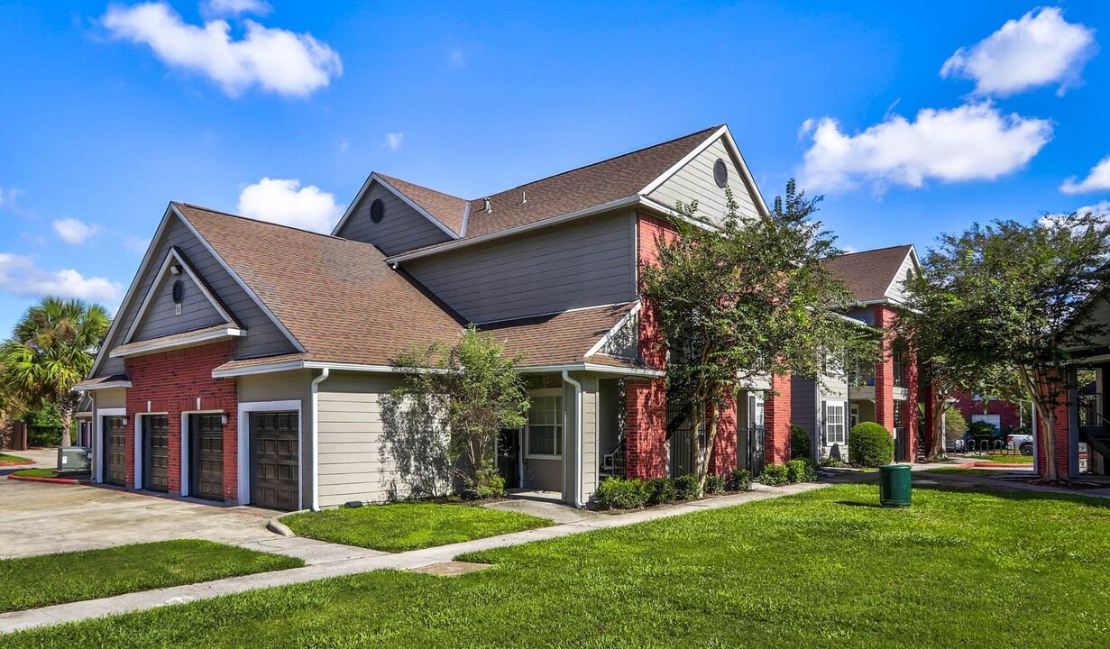 Quail Chase in Houston, TX - Foto de edificio