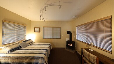 1039 NE Summit Loop in Coupeville, WA - Building Photo - Building Photo