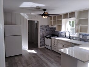 5412 Meandering Rd in River Oaks, TX - Building Photo - Building Photo