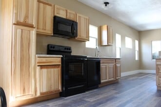 818 D St in Rock Springs, WY - Building Photo - Building Photo