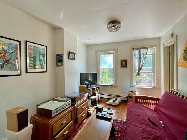6 Mead St in Boston, MA - Building Photo - Building Photo