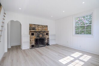 19 Longview Ave in Danbury, CT - Building Photo - Building Photo