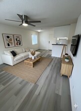 339 Vernon Ave in Venice, CA - Foto de edificio - Building Photo