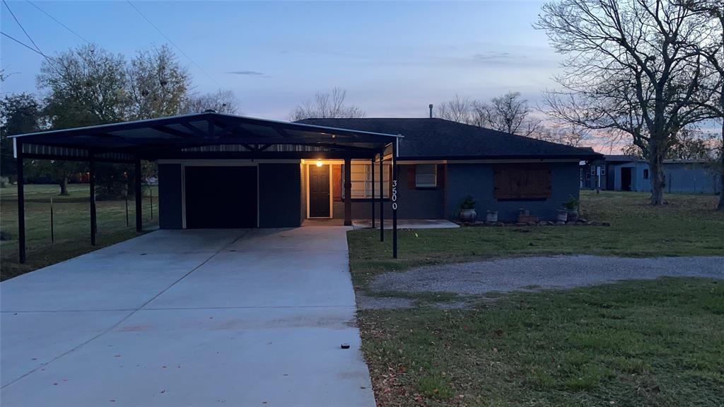 3500 Barbers Hill Rd in Crosby, TX - Building Photo