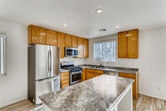 2915 Paradise Hill Ct in North Las Vegas, NV - Building Photo - Building Photo