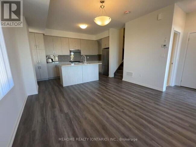 90 Honeycrisp Cres in Vaughan, ON - Building Photo - Building Photo