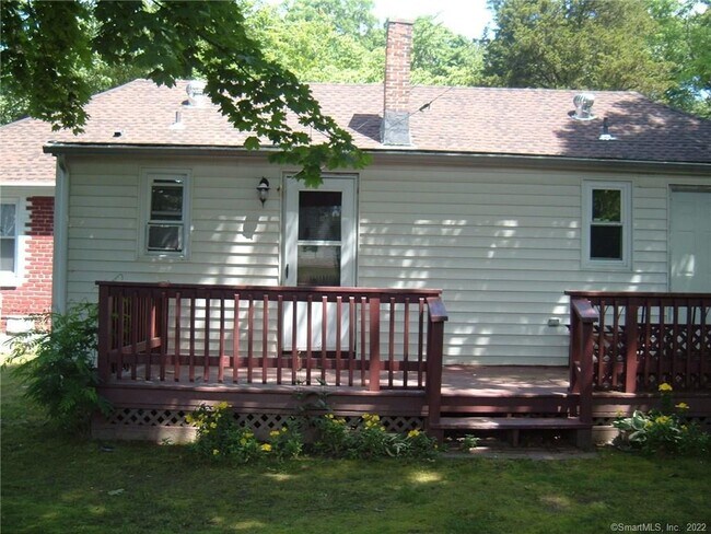 670 Pearl Harbor St in Bridgeport, CT - Building Photo - Building Photo