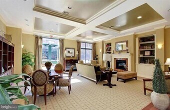 502 W Broad St in Falls Church, VA - Building Photo - Building Photo
