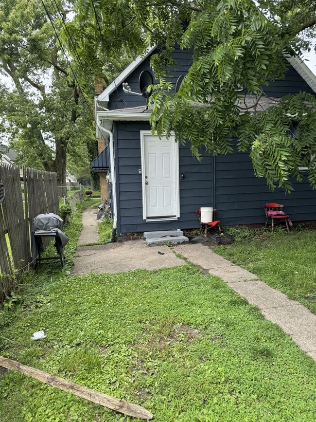 property at 2163 S Delaware St