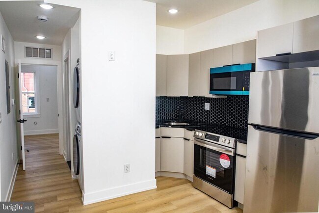 1230 W Hilton St in Philadelphia, PA - Building Photo - Building Photo