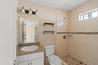 418 Lotto Ln, Unit 2 in Edinburg, TX - Foto de edificio - Building Photo