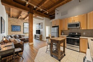 400 N 1st St in Minneapolis, MN - Building Photo