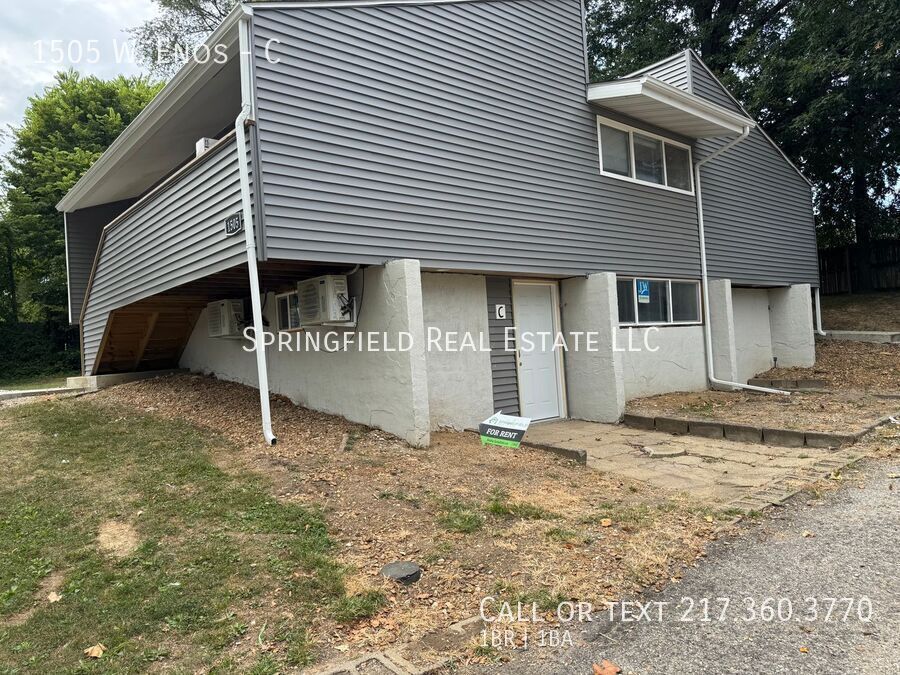 1505 W Enos Ave in Springfield, IL - Building Photo