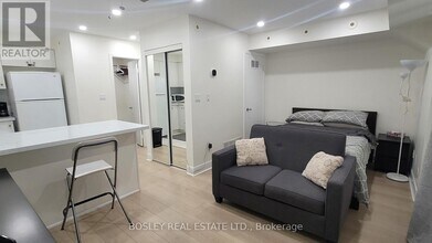 415 Jarvis St in Toronto, ON - Building Photo - Building Photo