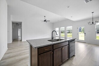 39451 N Bunker Hill Rd in Ponchatoula, LA - Building Photo - Building Photo