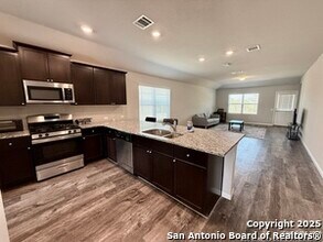 807 Blue Lndg in San Antonio, TX - Building Photo - Building Photo