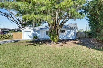 527 Fox Run Trail, Unit 613 in Apollo Beach, FL - Building Photo - Building Photo