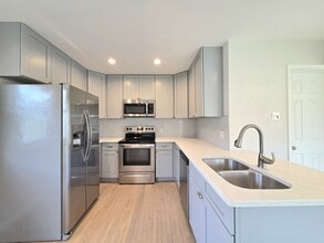 10810 Norman Ave in Fairfax, VA - Building Photo - Building Photo