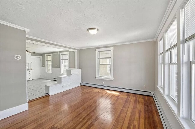 289 Mowry St, Unit 1 in Woonsocket, RI - Building Photo - Building Photo
