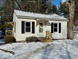 98 Willow St in Guilderland, NY - Building Photo